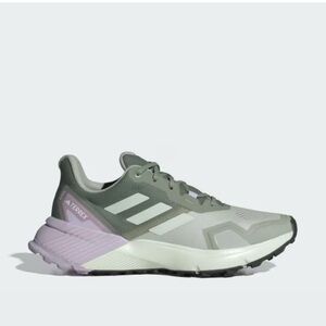 Adidas Terrex Women's Green and Purple Trail Shoes Size 9.5 Pre-Owned